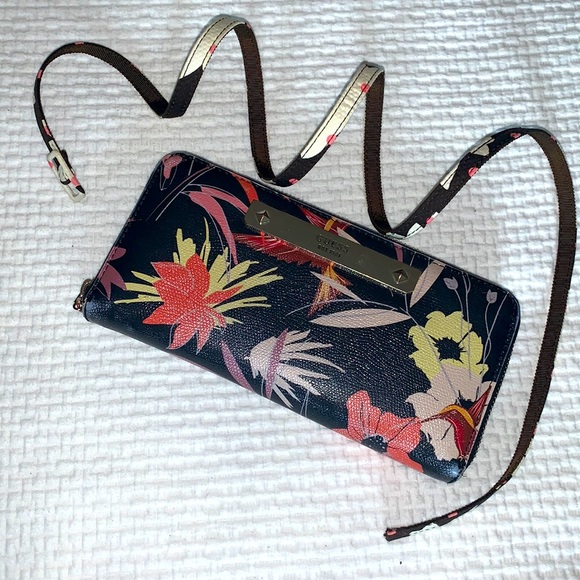 Guess floral print leather wallet - Picture 11 of 12
